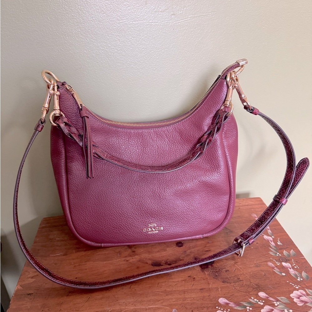 Coach Jules Hobo Bag Burgundy EUC Convertible Crossbody or‎ Shoulder W/ Hangtag